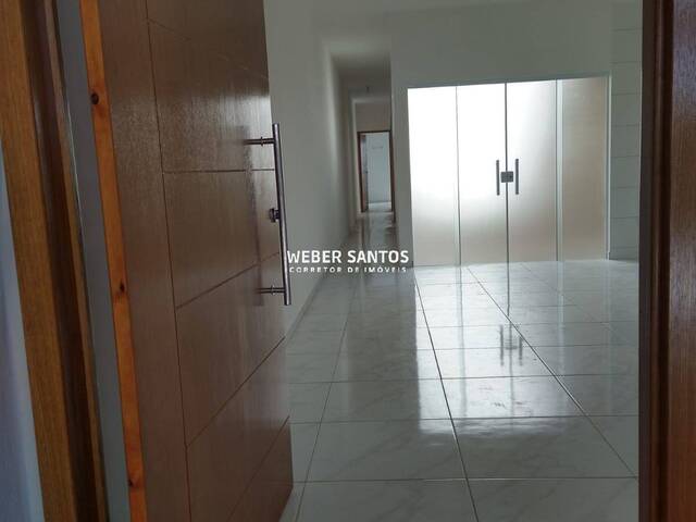 Casa para Venda em São José dos Campos - 3