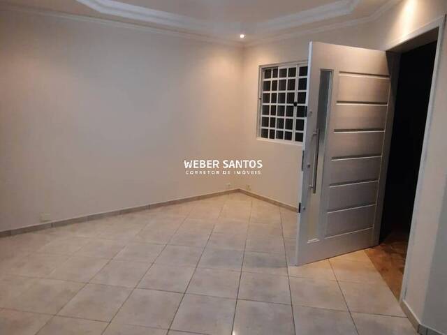 Casa para Venda em São José dos Campos - 2