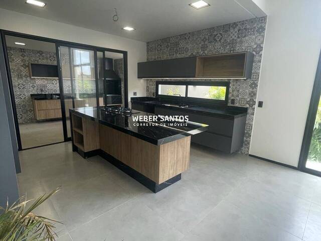 Casa para Venda em São José dos Campos - 5