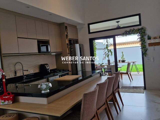 #7110 - Casa em condomínio para Venda em Caçapava - SP - 1