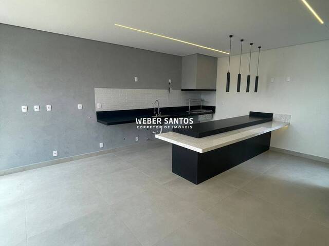 Casa para Venda em São José dos Campos - 5