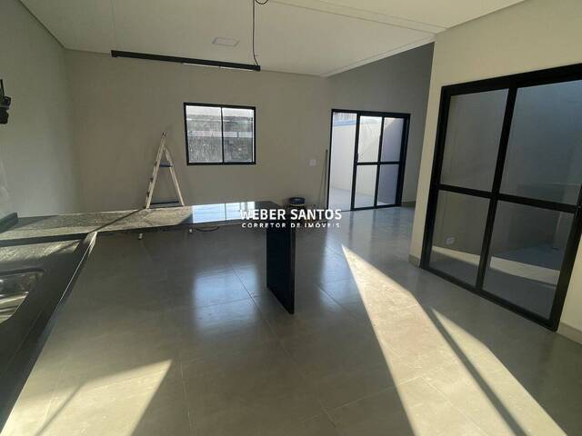 Casa para Venda em São José dos Campos - 4