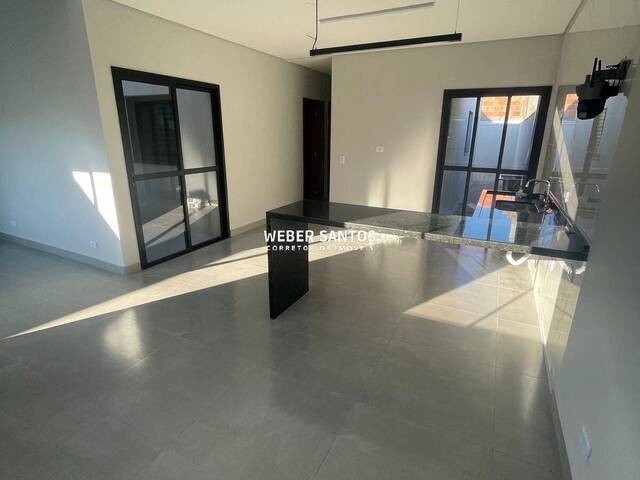 #7323 - Casa para Venda em São José dos Campos - SP - 2